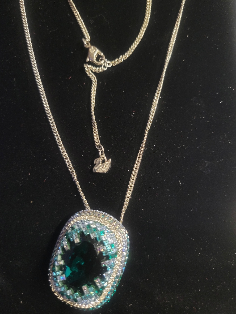 Swarovski Pendant Necklace - Picture 2 of 10